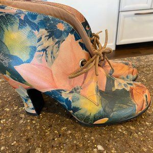 John Fluevog Heels Sz.8.5